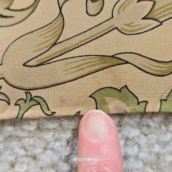 Metropolitan Museum of Art William Morris Silk Scarf "Compton" - Picture 7 of 12